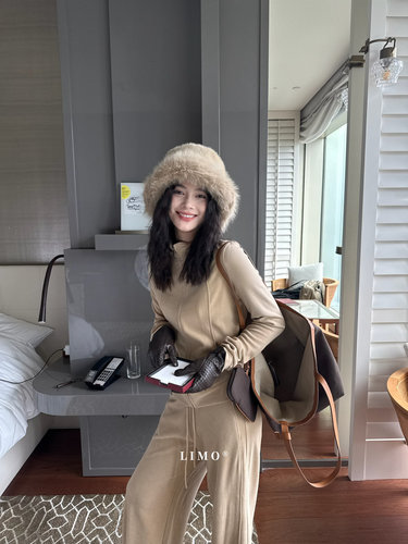 LIMO-极简日常休闲lulu运动风发热功能拉链显瘦百搭短外套6521