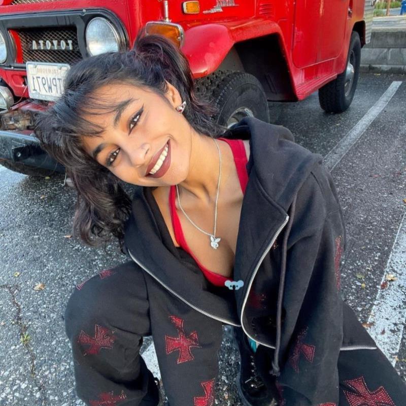 Casual loose ironing hooded cardigan休闲宽松烫钻连帽卫衣开衫