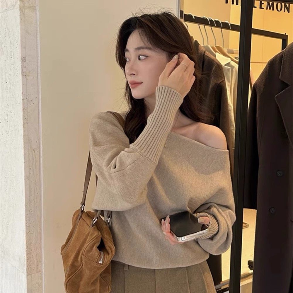 卡其色心机纯欲风一字肩露肩针织衫女秋季高级感慵懒毛衣内搭上衣,女装/女士精品,毛针织衫,淘宝优惠券,粉丝福利购,淘宝优惠卷