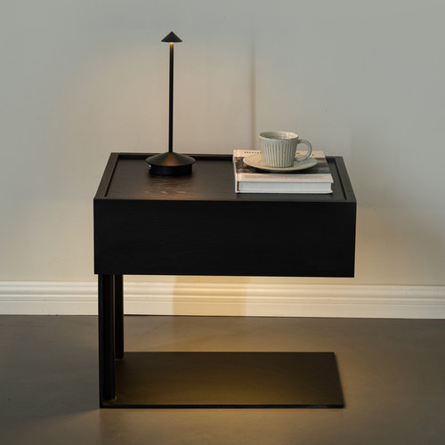 意式极简风悬浮床头柜智能感应灯