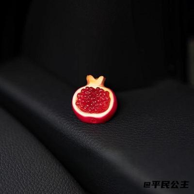 春上新时来运转可爱创意小石榴