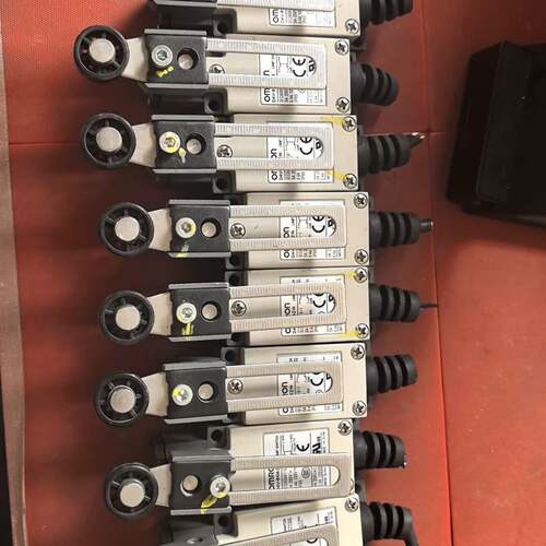 可议价【欧姆龙D4V-8108SZ-N工业行程开关】高精度触点，I