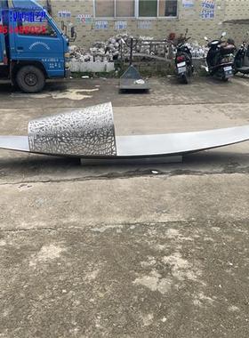 现代不锈钢小船雕塑园林景观售楼部水池户外流水镂空大型渔船定制