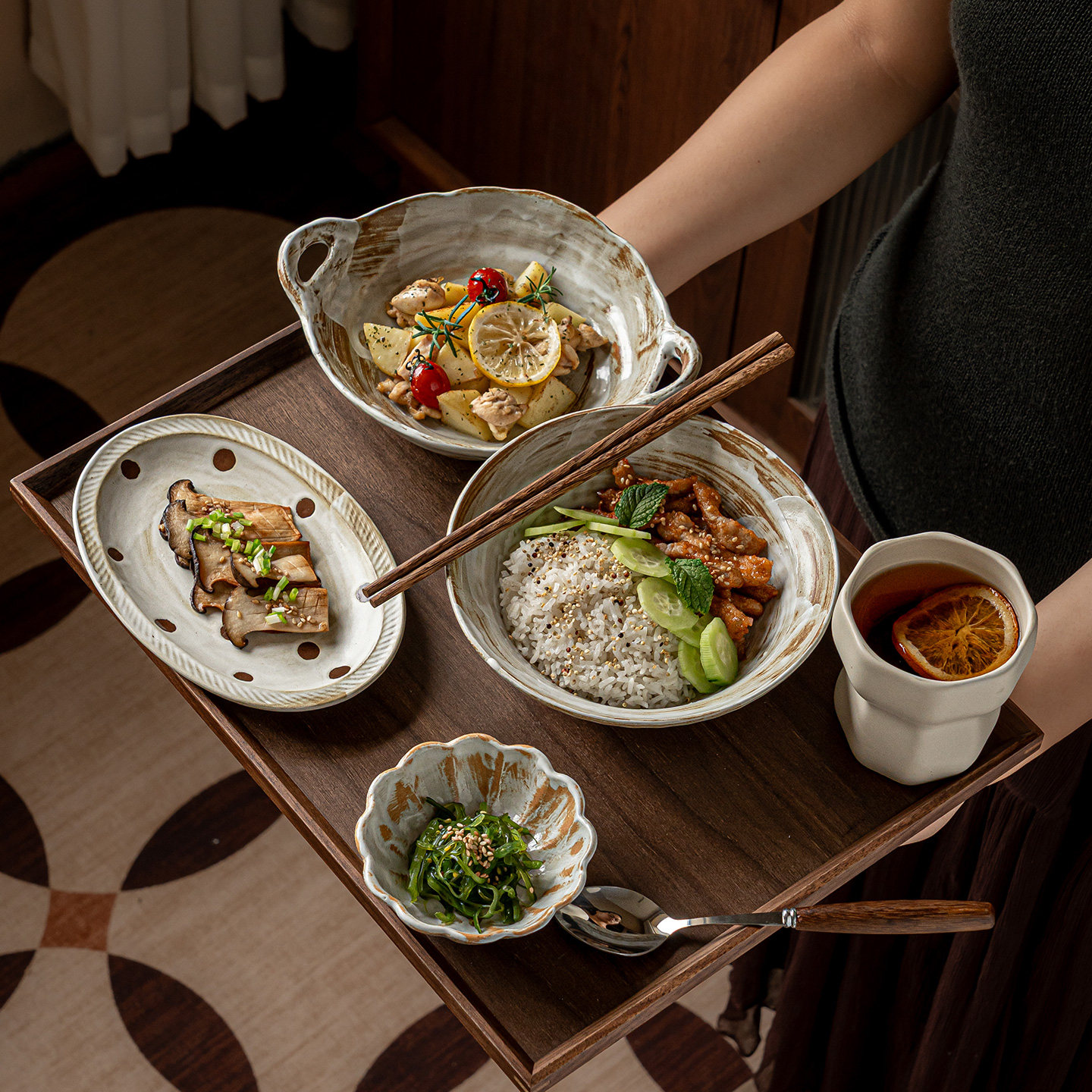 一人食餐具套装家用米饭碗双耳菜盘侘寂风粗陶水杯陶瓷碗盘小碟子