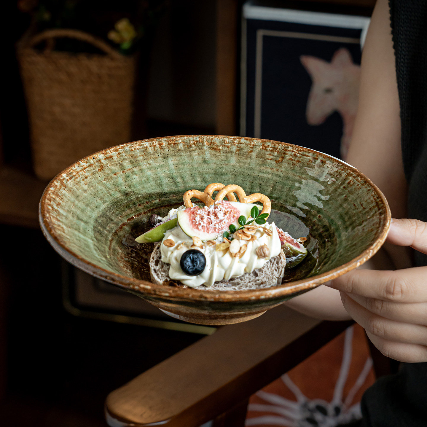 日式锤纹斗笠碗复古窑变绿釉陶瓷碗家用菜碗轻食沙拉碗高颜值餐具