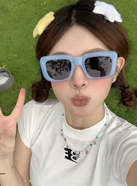 甜妹复古蓝色大框方形墨镜女款2024新款多巴胺彩色太阳镜高级感