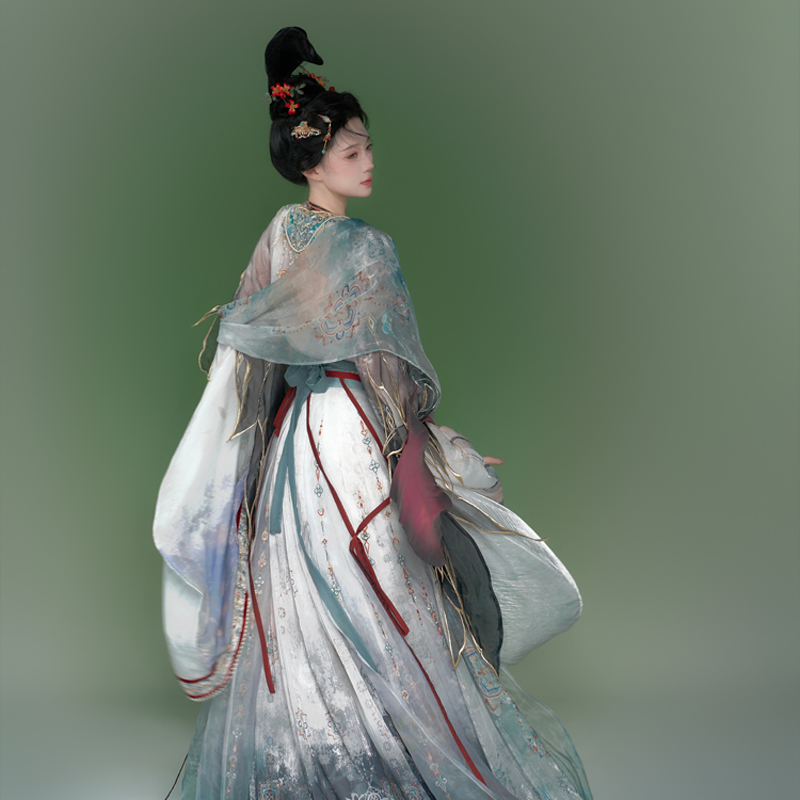 异志阁原创汉服春山醒唐制汉元素