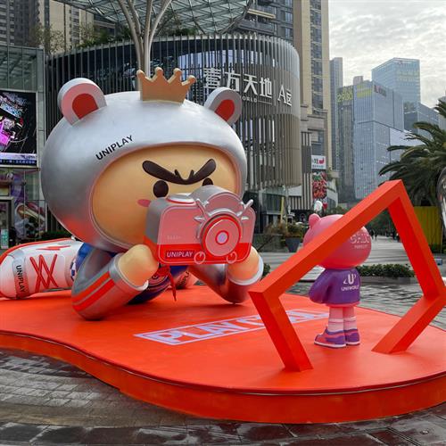 商业广场户外美陈小熊形象IP雕塑摆件游乐园大型活动DP点互动公仔