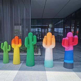 Gufram大型仿真网红仙人掌衣帽架雕塑家庭房间装 饰客厅落地大摆件