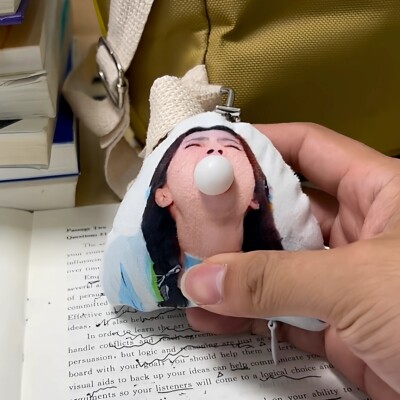 白鹿周边物料吐泡泡捏捏乐送朋友抽象解压礼物学生书包吱吱叫挂件