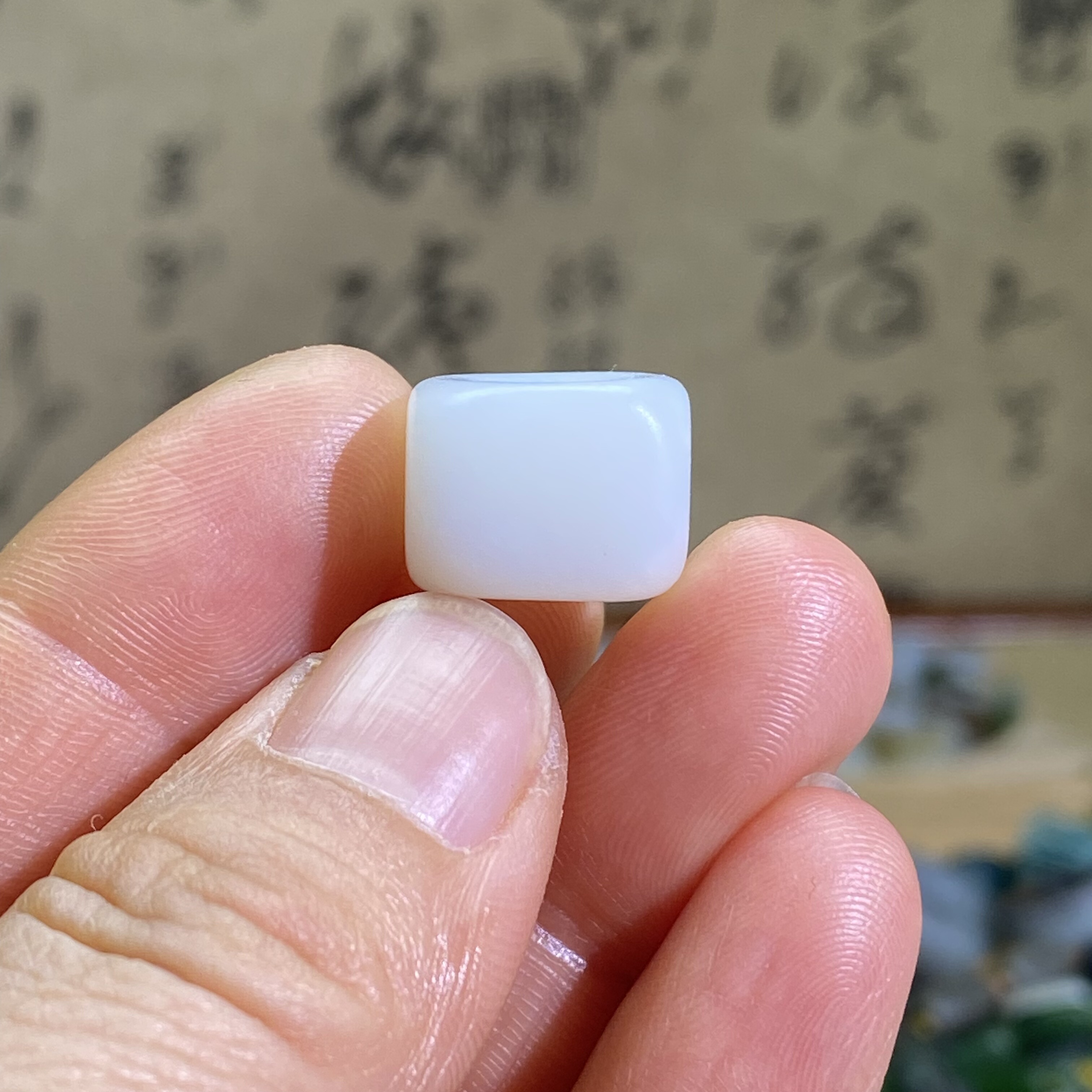 和田玉鸡骨白随型小方珠子配饰老光工艺复古风藏式手编绳手串配珠