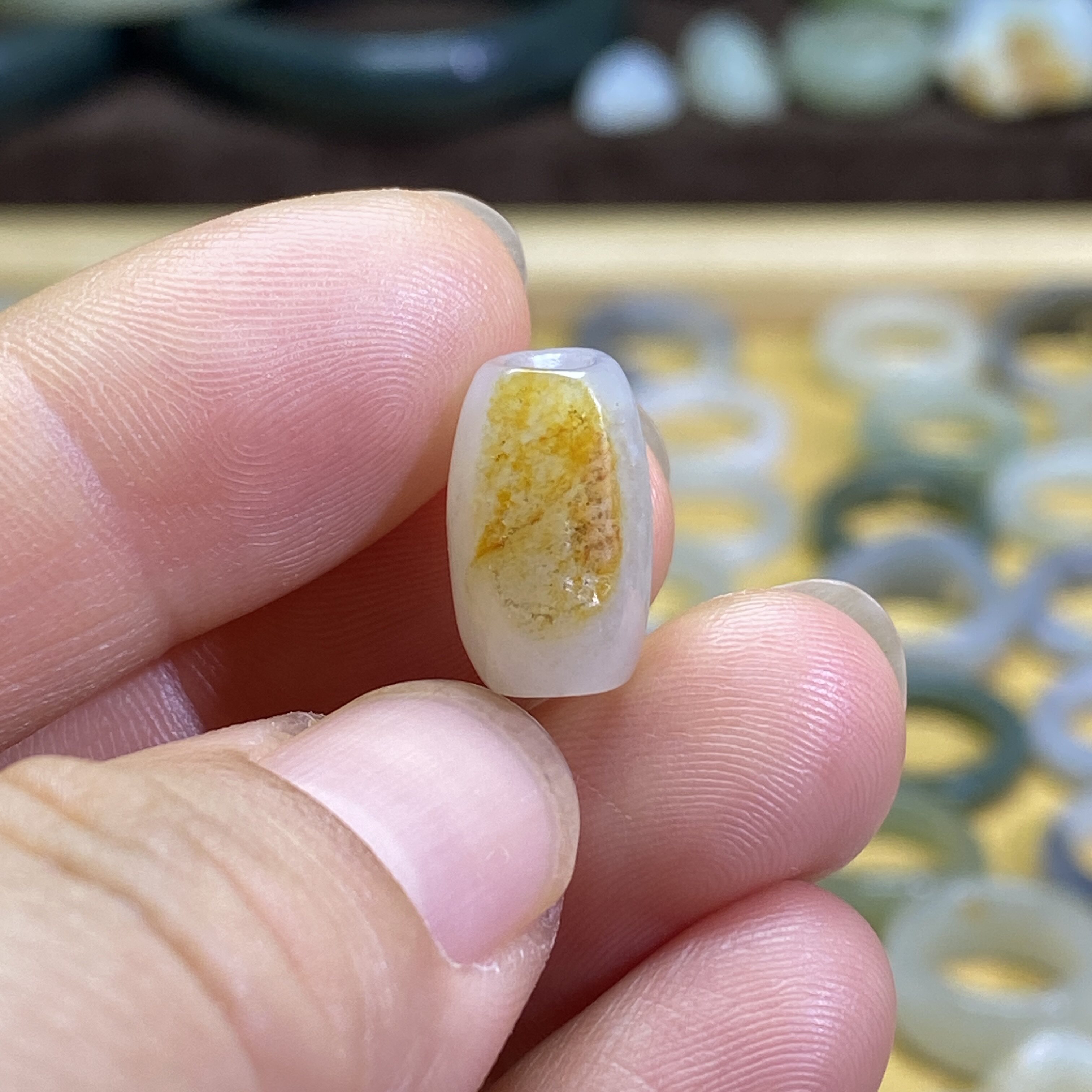 和田玉籽料白玉洒金皮随型小桶珠配饰复古风老光工艺手编绳配珠