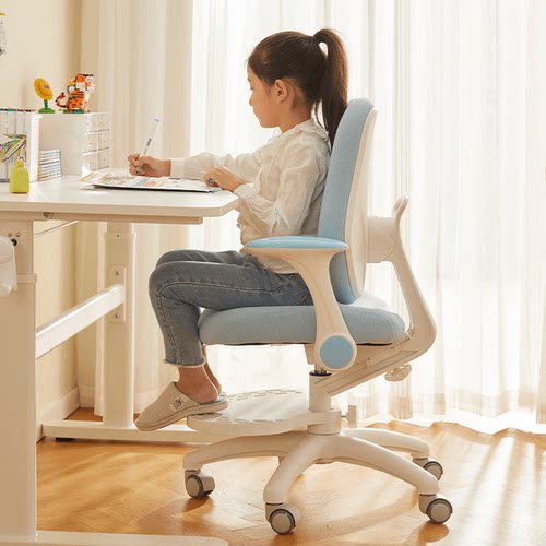 儿童学习椅八九间可升降调节