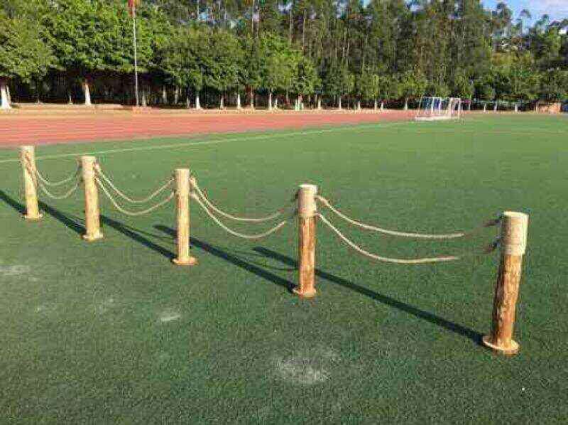 森系婚庆麻绳木桩大围栏草坪木桩实木公园户外路引迎宾区婚庆木桩