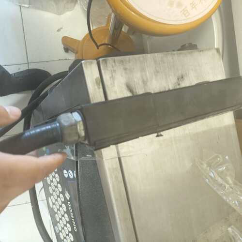维修多米诺，成色如图，