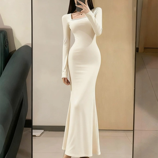 白色步步生莲鱼尾裙连衣裙女秋冬季内搭针织包臀长裙子