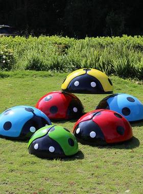 户外玻璃钢真七星瓢虫摆件甲壳虫雕塑户外游乐场园林草坪动物装饰