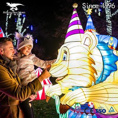 夜游彩灯森林主题乐园彼得兔小丑鱼小熊小猫圣诞节引流美陈装饰