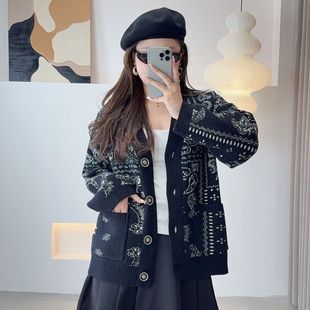 2025秋季 软糯毛衣200斤复古提花V领针织开衫 新款 女装 F610 大码 子元