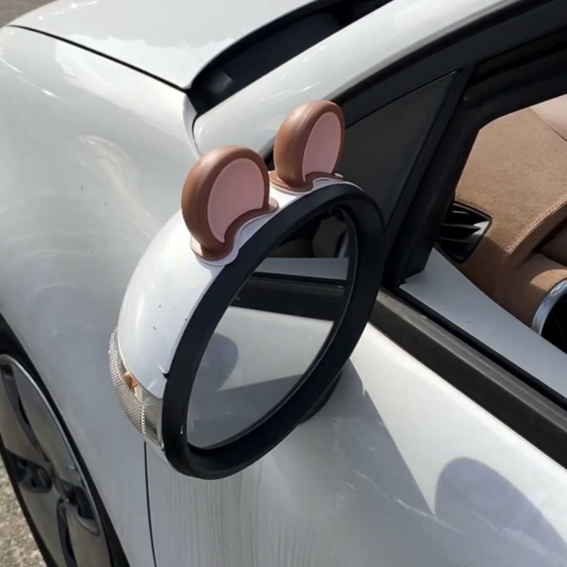 卡通可爱汽车装饰熊耳朵后视镜小摆件电动车摩托车车贴配饰装饰品