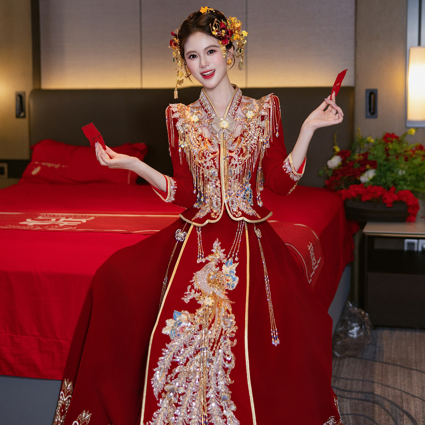 红色中式嫁衣高级感龙凤褂流苏图片