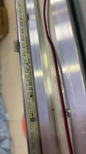 全新代用通用43寸广告机0606-43-4p22s-l灯条一套