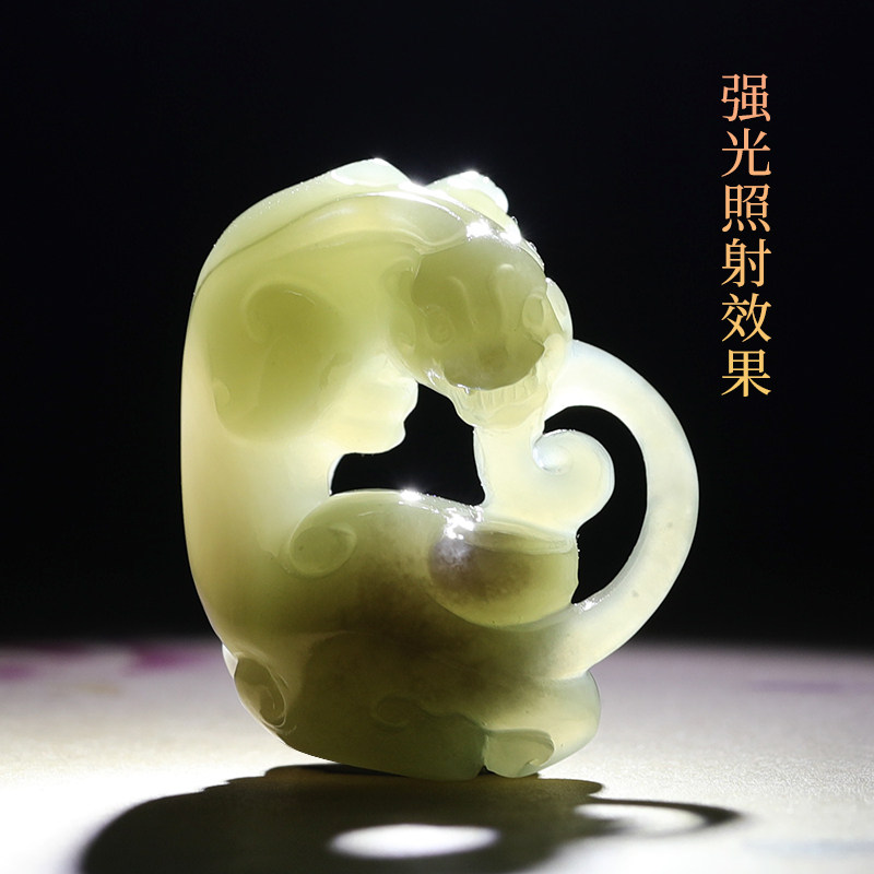 孤品大师工艺和田玉烟紫螭龙吊坠镂空仿古龙玉挂件男女款节日礼物