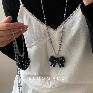 韩国甜酷白色波点蝴蝶结吊坠项链小众设计感毛衣链个性 百搭配饰链