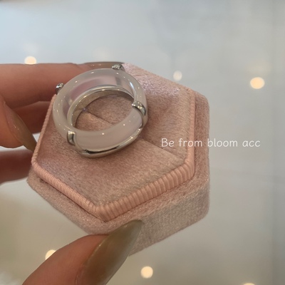 简约天然透白玛瑙玉髓戒指独特设计双层高级感食指戒气质百搭手饰