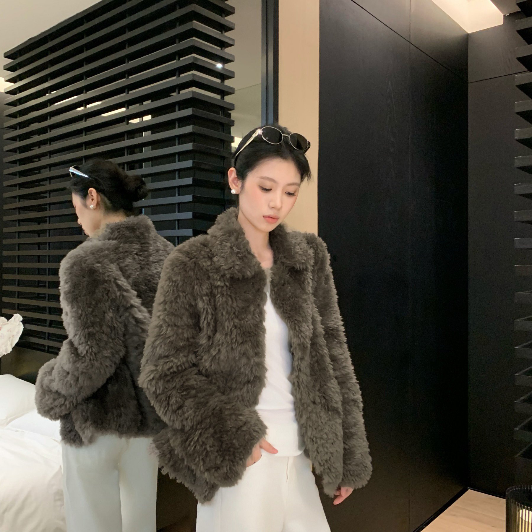 5werkwen 小奶卷|定染乌木咖 短款环保小翻领皮毛一体皮草外套