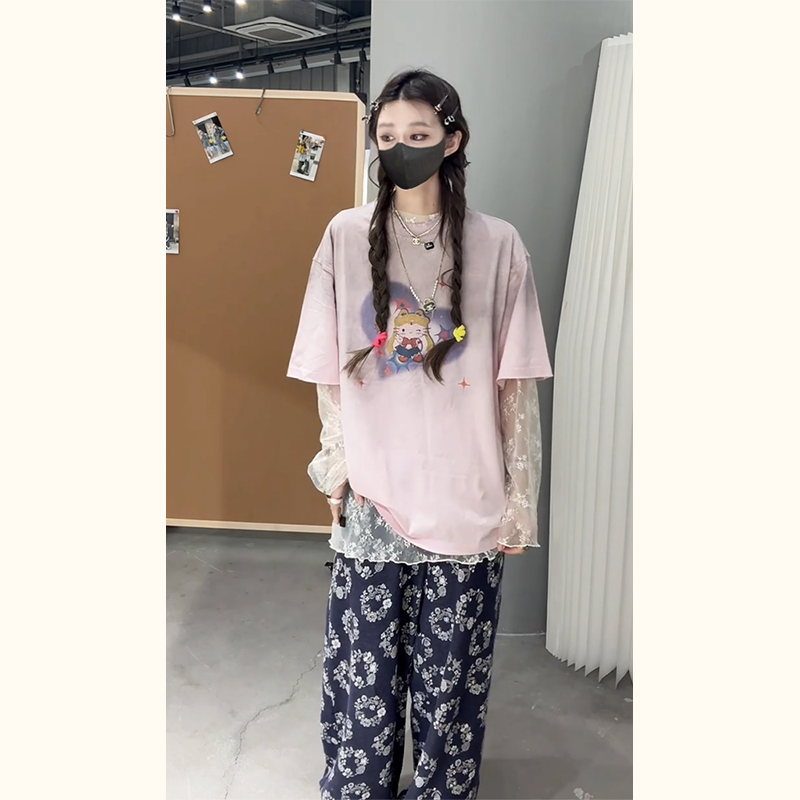 夏季2026新款小众不撞款设计感独特超好看上衣粉色印花短袖t恤女