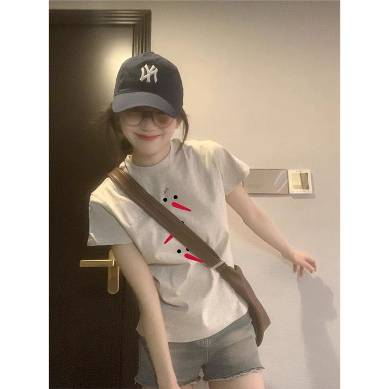 灰色正肩短袖t恤女装2025年夏季新款设计感小众复古显瘦别致上衣