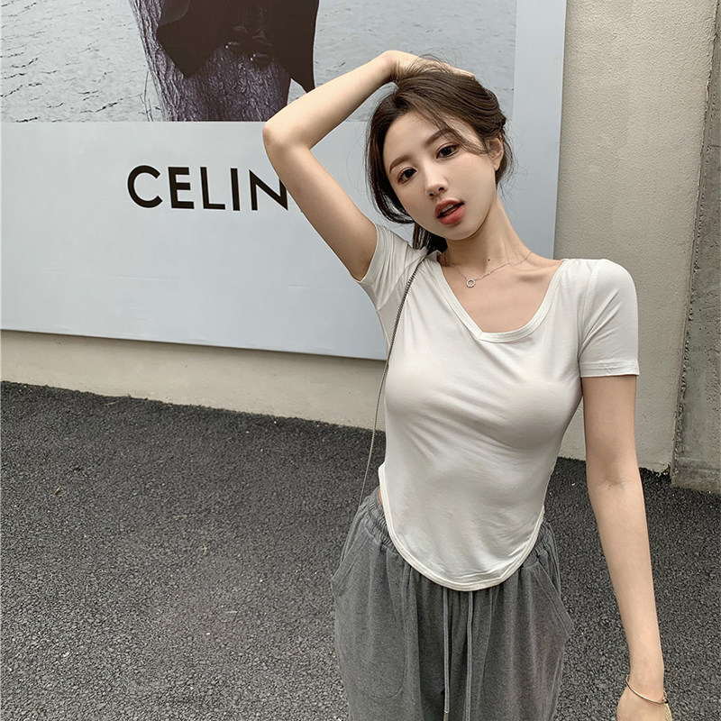 白色冰丝短袖T恤女v领短款凉感辣妹上衣丝光棉纯色正肩坠感面膜t