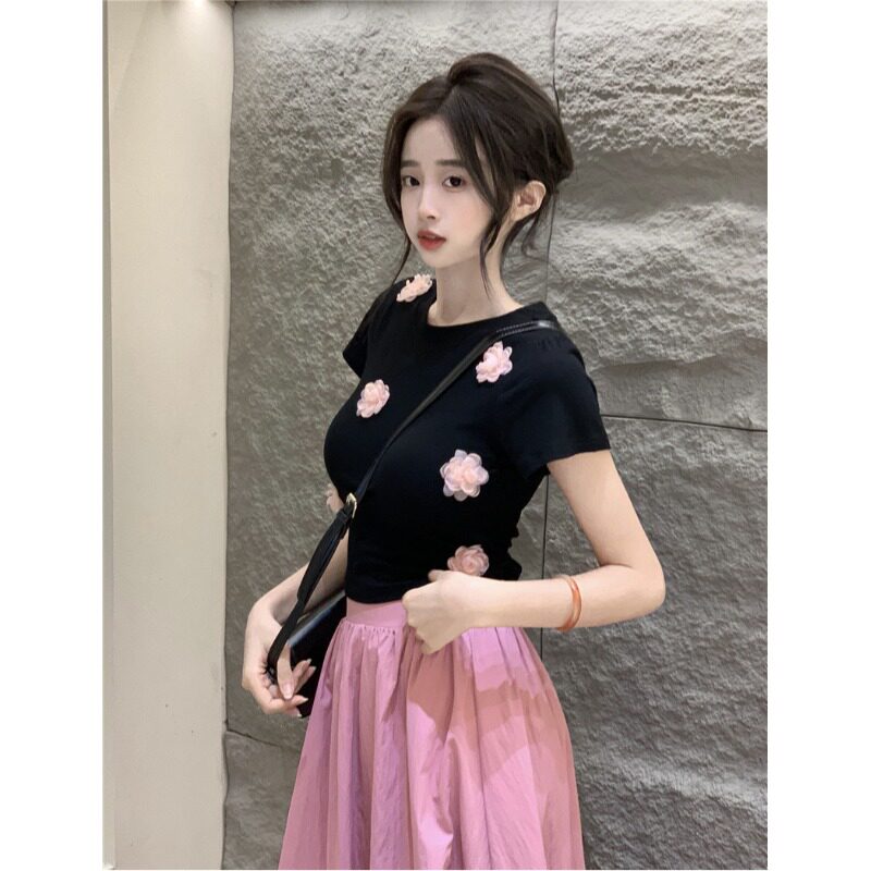 立体花朵黑色t恤短袖女夏小个子设计感修身高腰短款正肩上衣辣妹