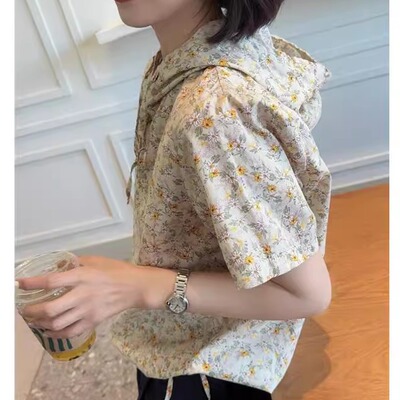 碎花抽绳薄款连帽套头短袖小衫
