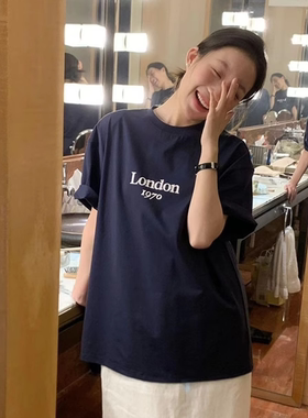 简约字母印花藏青色正肩T恤女2025夏季新款小众复古短袖圆领上衣