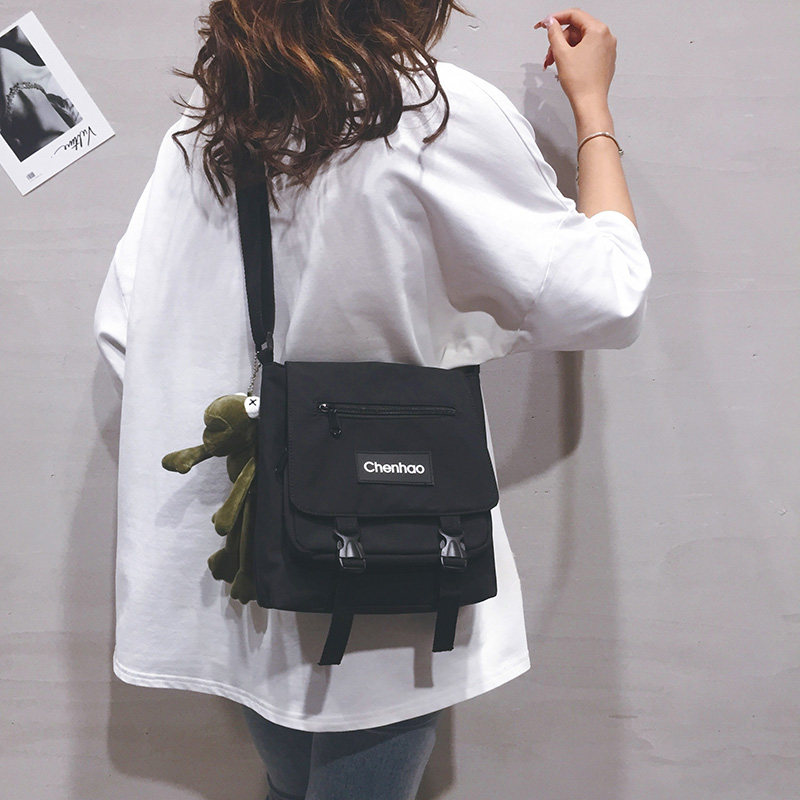 ins日系原宿包包2020新款小方包女韩国纯色学生单肩斜挎包男士潮