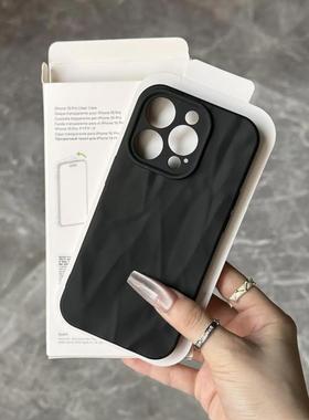 高级肤感黑色褶皱纹适用苹果17promax手机壳新款iPhone16软硅胶14防摔13小众12男女11网红x防滑15磨砂xsmax潮