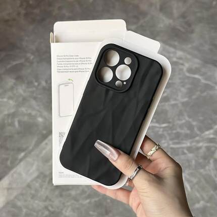 高级肤感黑色褶皱纹适用苹果17promax手机壳新款iPhone16软硅胶14防摔13小众12男女11网红x防滑15磨砂xsmax潮