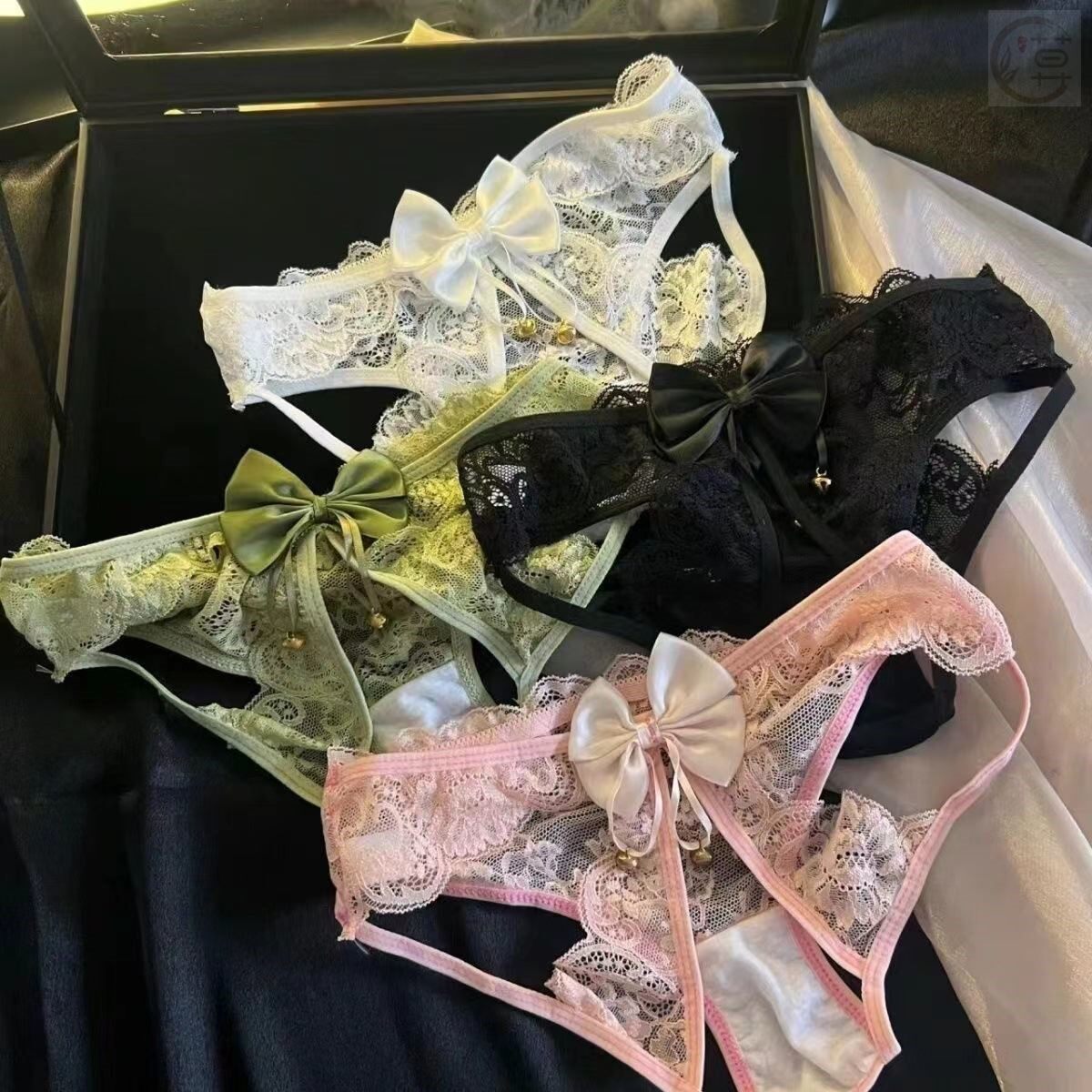 金色铃铛日系性感蕾丝三角内裤女士低腰纯欲镂空甜美法式蝴蝶结