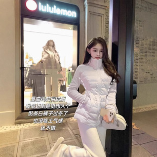 白色羽绒服内胆女冬季轻薄修身显瘦排骨收腰运动瑜伽外套短款上衣