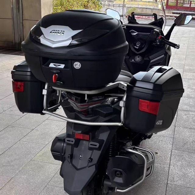 GIVI摩托车尾箱快拆大容量通用