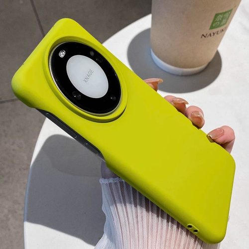 适用华为mate70pro手机壳半包软