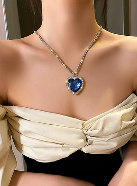 Luxury Crystal Heart Pendant Necklace for Women Full