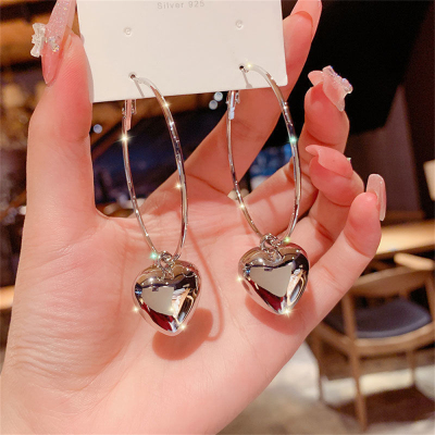 Exaggerated Fashionable Ring Hollow Heart Big Earrings