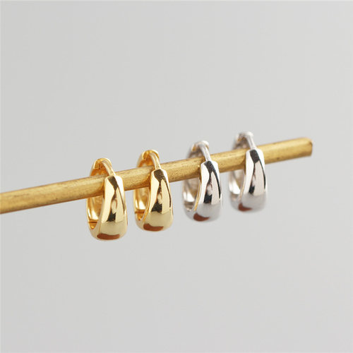 2023 Classic Smooth Simple Circle Metal Hoop Earrings For