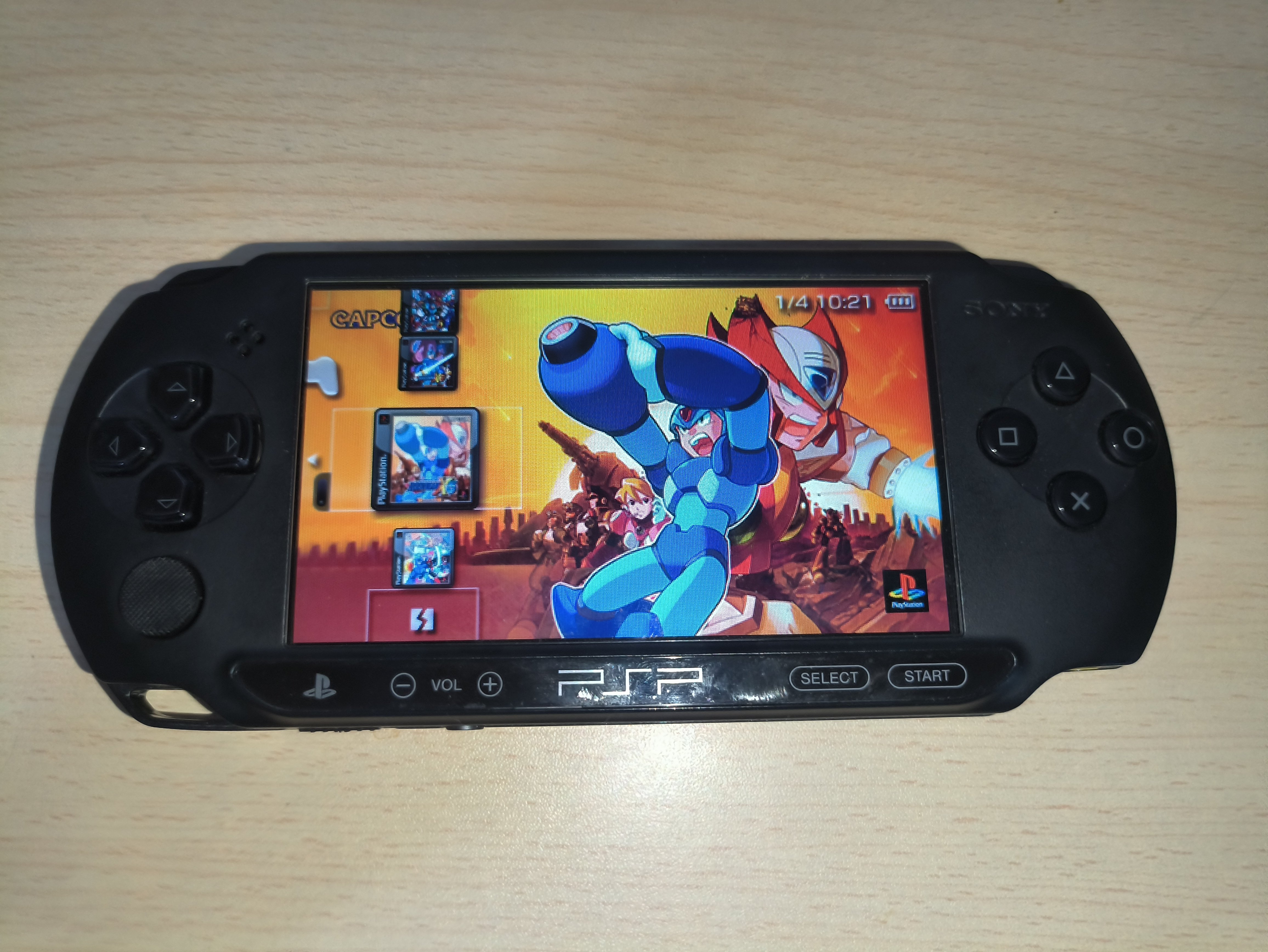 psp e1000掌上游戏机欧版黑色装满游戏
