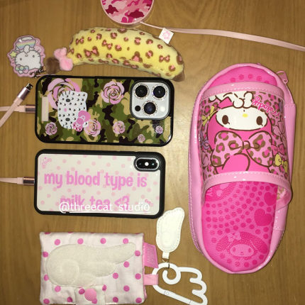 韩ins小众Y2K个性设计奶茶英文博主同款手机壳适用于iphone17promax/16pro苹果15/14/13/12黑边11保护套Xsmax