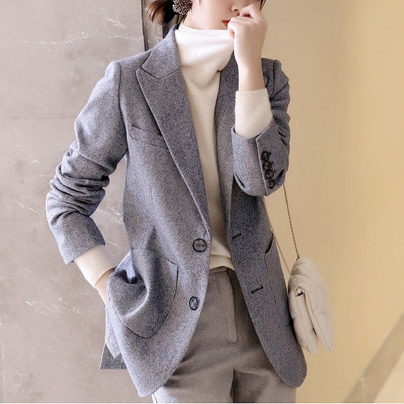 2025秋冬羊毛西装外套女休闲宽松高级感夹棉保暖毛呢西服显瘦上衣