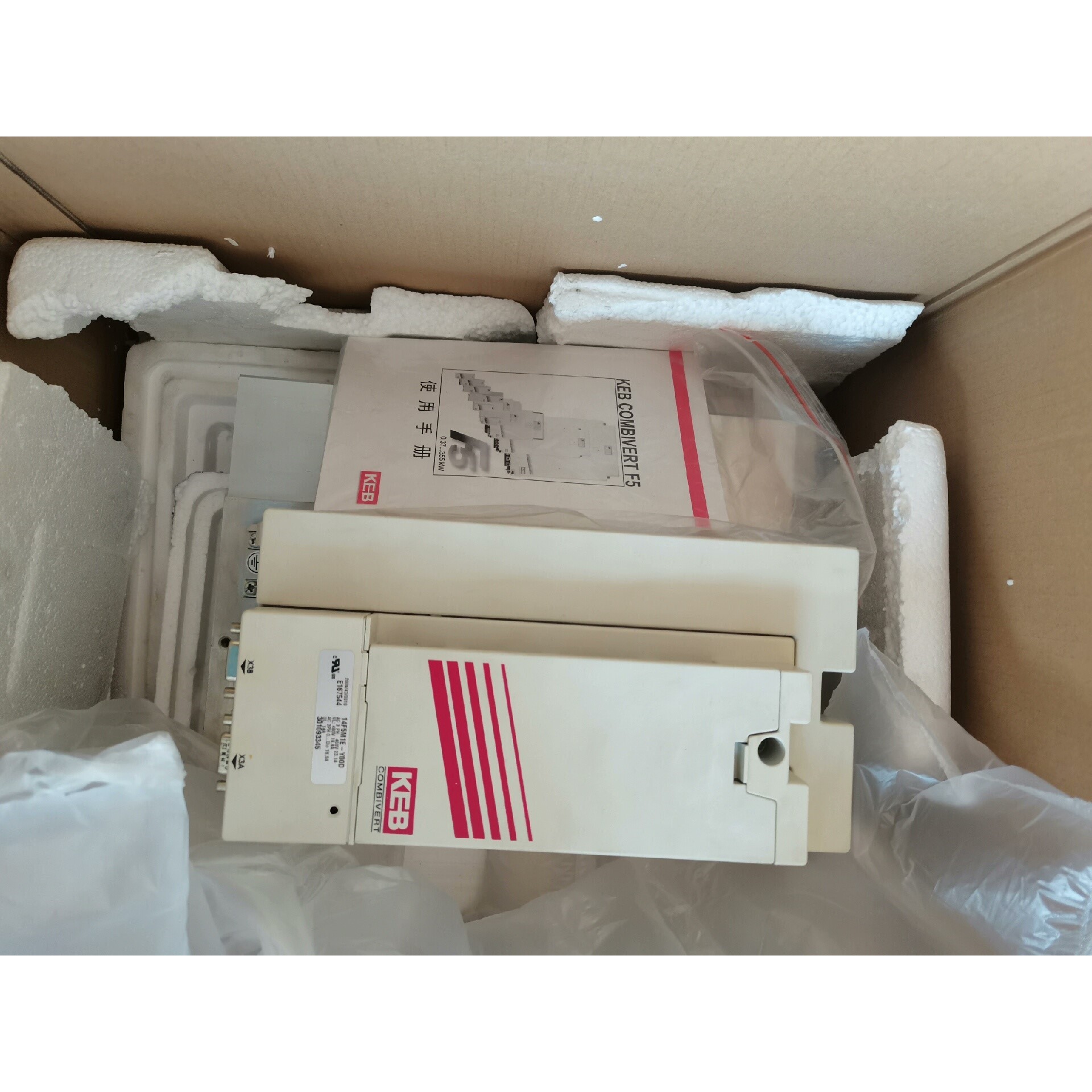 科比变频器14F5M1E-Y00D,功能包好,带端子,成色新